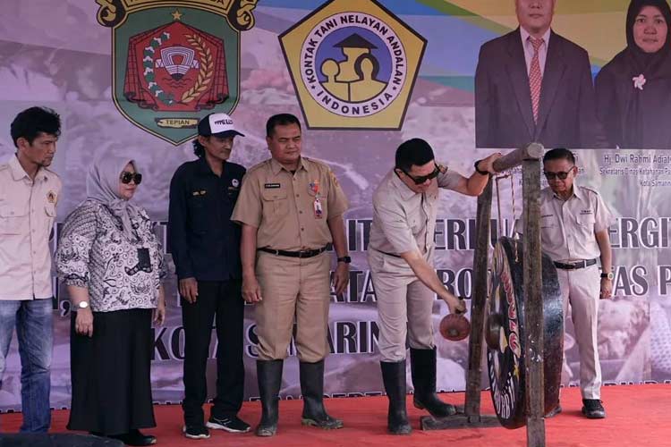 Wali Kota Samarinda, Andi Harun, membuka Pra Pekan Daerah Kontak Tani Nelayan Andalan (PEDA KTNA) ke II tahun 2024 (FOTO: dok. Prokompim Samarinda/TIMES Indonesia)