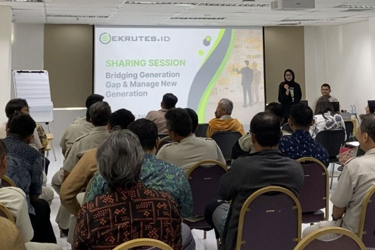 Pelatihan Summarecon Serpong dengan tema Bridging Generation Gap & Manage New Generation dengan mempercayakan EKRUTES.ID sebagai mitra pelatihan. (Foto: istimewa)