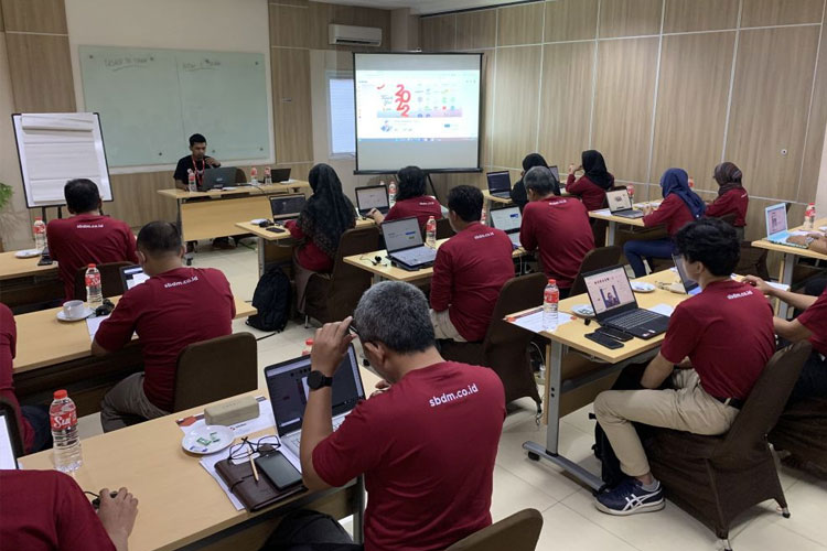Pelatihan di SBDM. (FOTO: dok. SBDM)