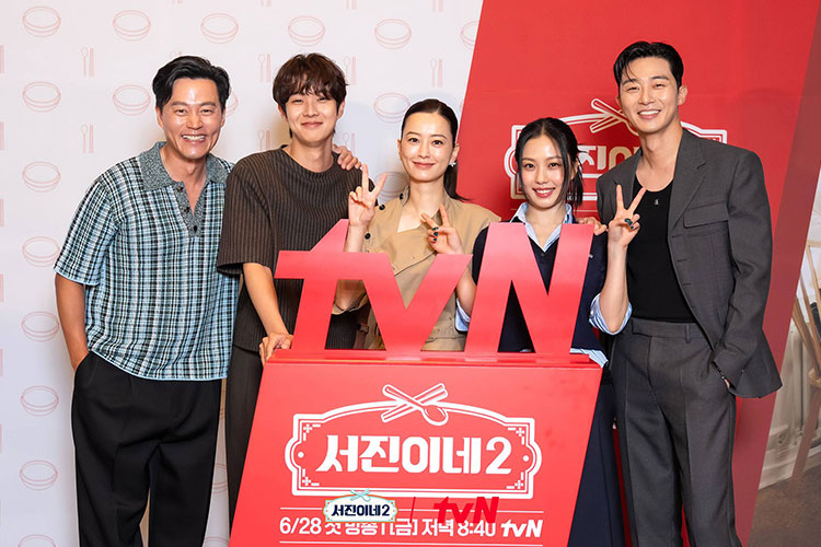 Para pemain K-Show Jinny's Kitchen (Foto: Instagram/tvn_joy)