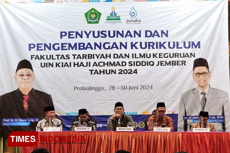 Fakultas Tarbiyah dan Ilmu Keguruan UIN Kiai Haji Achmad Siddiq Jember mengadakan kegiatan Penyusunan Kurikulum Berbasis OBE. (FOTO: Moh Bahri/TIMES Indonesia) 