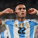 Lautaro Martinez Cetak Dua Gol saat Argentina Tundukkan Peru