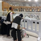 PPIH Fasilitasi Jemaah Haji Sakit untuk Berdoa di Depan Ka'bah