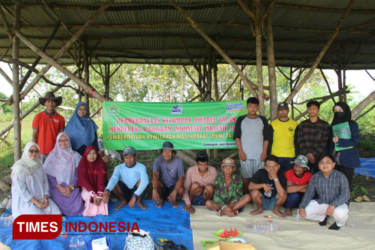 Program pemberdayaan bagi kelompok difabel di Desa Tlogoagung di Kecamatan Kembangbahu, Kabupaten Lamongan. Senin, (24/6/2024). (Foto: AJP Unisla for TIMESINDONESIA)