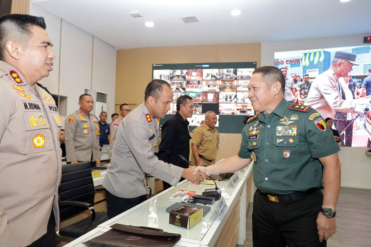Pangdam Mayjen TNI Rafael Terjunkan Ribuan Personel Amankan Peringatan 1 Suro dan Suron Agung