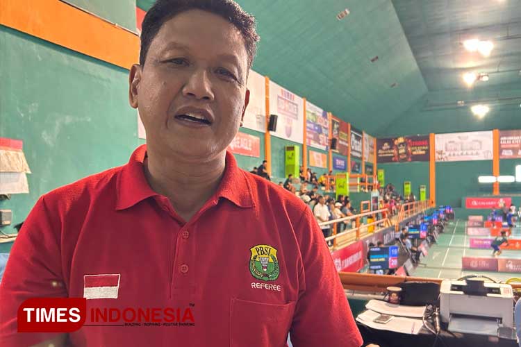 Bulu-Tangkis-Kapolda-Jatim-3.jpg