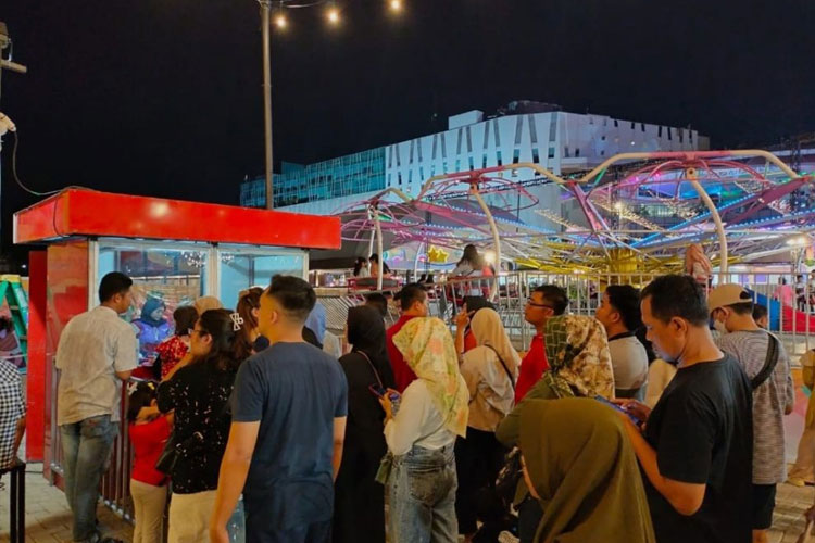 Suasana Disney Festival di Pakuwon City Mall Surabaya, Selasa (2/7/2024) malam. (Dok.BRI Surabaya)