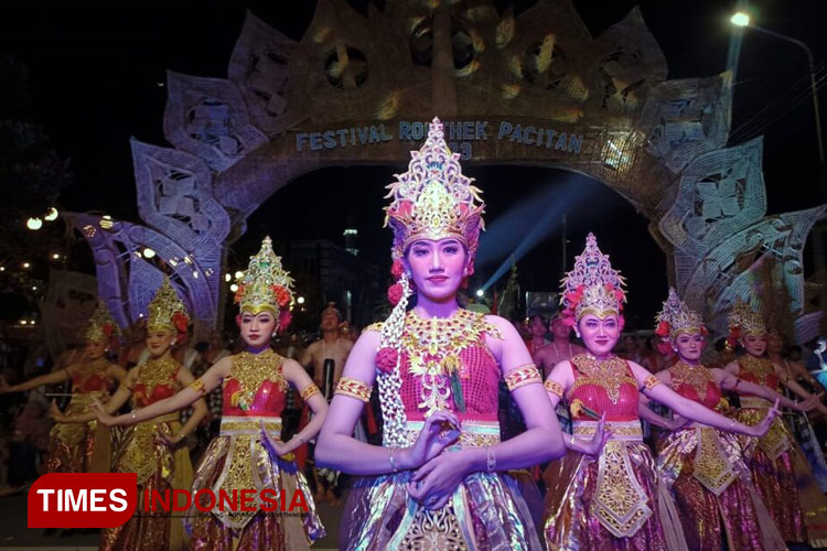 Suasana saat festival ronthek beberapa tahun lalu (Foto: Pemkab Pacitan For TIMES Indonesia)