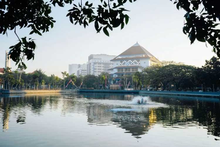 Dekan Fakultas Kedokteran Unair Surabaya Dicopot karena Menolak Program Dokter Asing