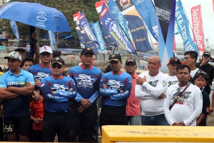 Puluhan Rider Dunia Ikuti Downtown Prolouge Hiu Selatan Hard Enduro di Teluk Penyu