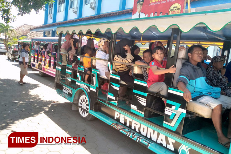 Belum Ditindak oleh Petugas, Kereta Odong-odong Masih Bebas Beroperasi di Pemalang