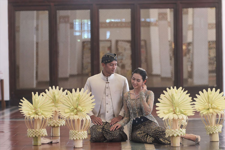 Pameran Pernikahan Tradisional Jawa Keraton, bertajuk Kesatrian Raja & Ratu di Royal Ballroom JW Marriott Surabaya. (FOTO: Dok.JW Marriott Surabaya)