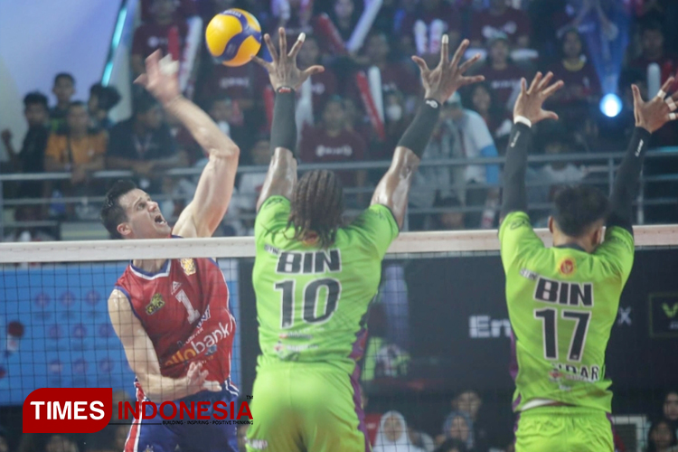 Jakarta STIN BIN saat (hijau) saat menghadapi Jakarta LaVani Allobank di fase reguler PLN Mobile Proliga 2024. (Foto:Tria Adha/TIMES Indonesia)