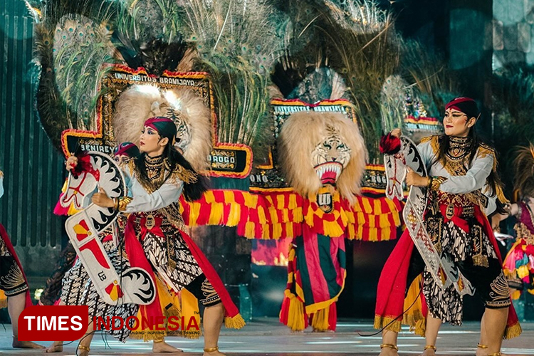 Festival Nasional Reog Ponorogo yang penampilannya semakin menarik. (Foto:Marhaban/TIMES Indonesia)