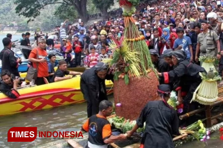 Larungan-1-Suro-2.jpg