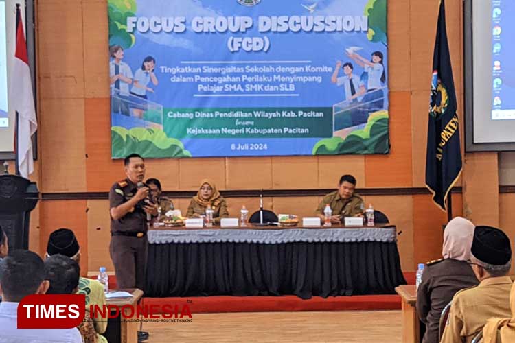 FGD Cabdindik, Kejari, MKKS dan Komite Sekolah membahas pencegahan perilaku menyimpang pelajar. (FOTO: Yusuf Arifai/TIMES Indonesia)