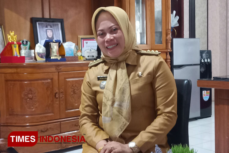 Camat Bontang Barat , Ida Idris saat ditemui media Times Indonesia (Foto: Kusnadi/TIMES Indonesia)