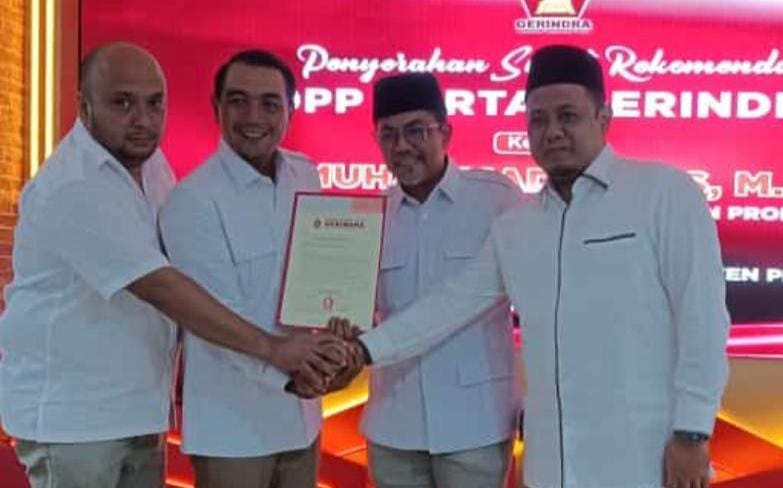 Gus Haris-Lora Fahmi menerima rekom dari Partai Gerindra. (Foto: TI Photo Network)