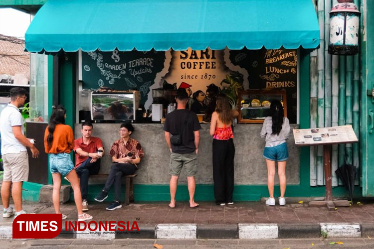 Kawisari Coffee Farm Shop & Eatery Bali’s Take Away Kiosk. (FOTO: AJP TIMES Indonesia)