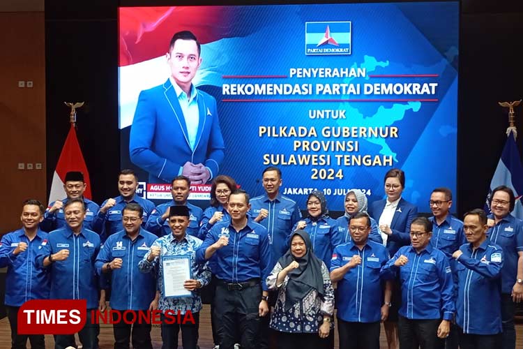 Partai Demokrat Serahkan Surat Rekomendasi Kepada 6 Pasangan Calon ...