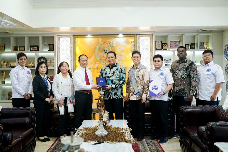 Bambang Soesatyo Dorong Pemanfaatan Jurnal Ilmiah Lokal di Indonesia