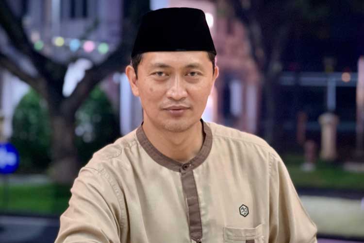 Pengasuh Pondok Pesantren Metal Muslim Al Hidayat Pasuruan H Nurkholis atau Gus Kholis Metal. (FOTO: Dok. Pribadi)