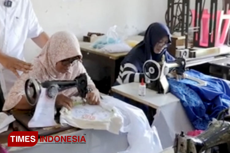 menggunakan-bordir-kejek-2.jpg
