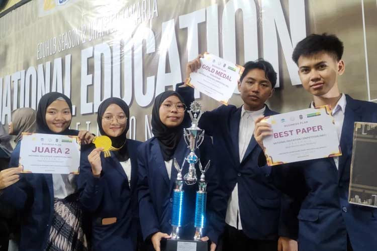 Bizword of State Polytechnic of Malang Won the National Education Competition