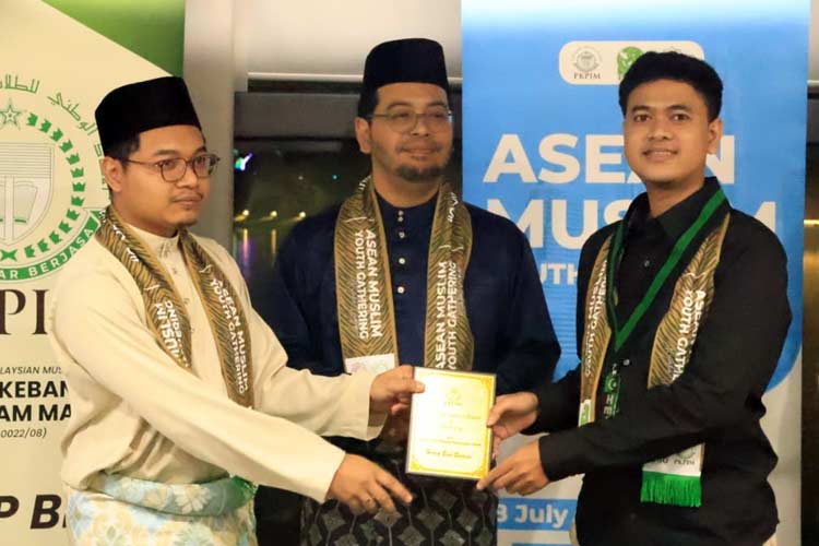 Pengurus Besar Himpunan Mahasiswa Islam (PB HMI) berpartisipasi dalam ASEAN Muslim Youth Gathering di Kuala Lumpur, Malaysia.