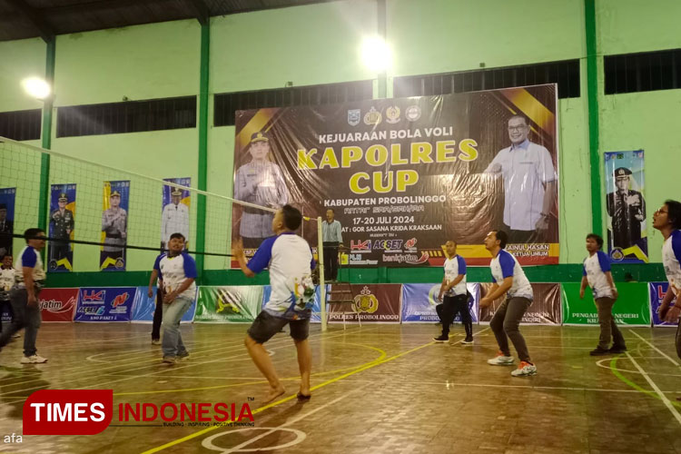 Kemeriahan Fun Game Bola Voli Kapolres Cup Kabupaten Probolinggo