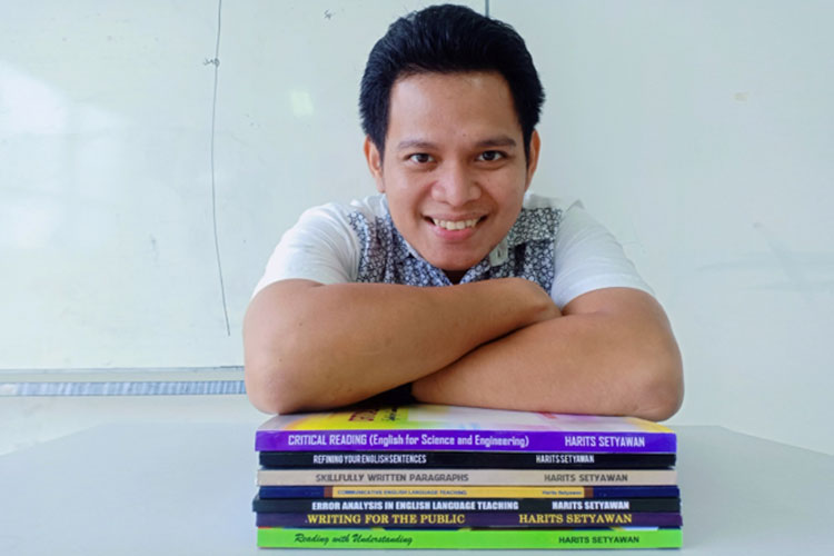 Harits Setyawan, Dosen Desain Komunikasi Visual Institut Teknologi Sumatera.