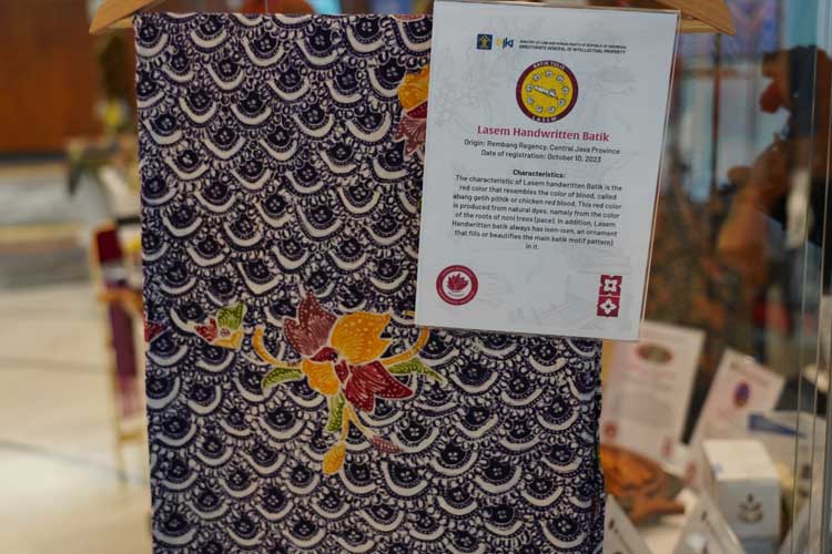 Beberapa produk Indonesia yang bersertifikasi geografis dipamerkan di Swiss. (Foto: Istimewa)