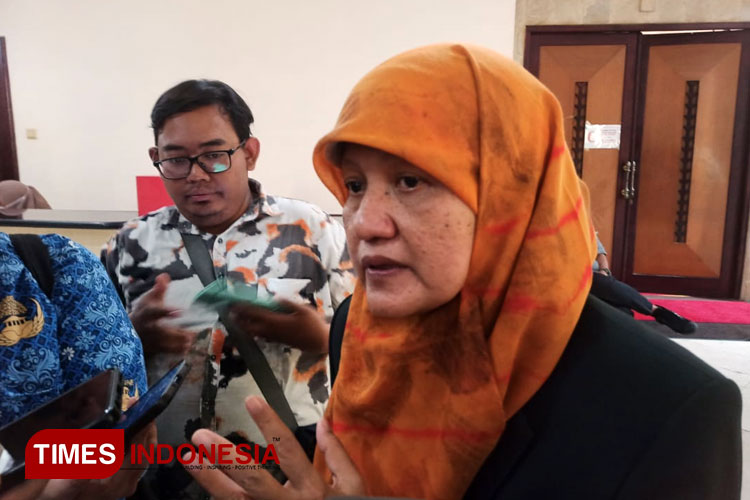 Wakil Ketua DPRD Surabaya, Reni Astuti saat ditemui usai sidang paripurna di gedung DPRD setempat. (Foto: Siti Nur Faizah/TIMES Indonesia) 