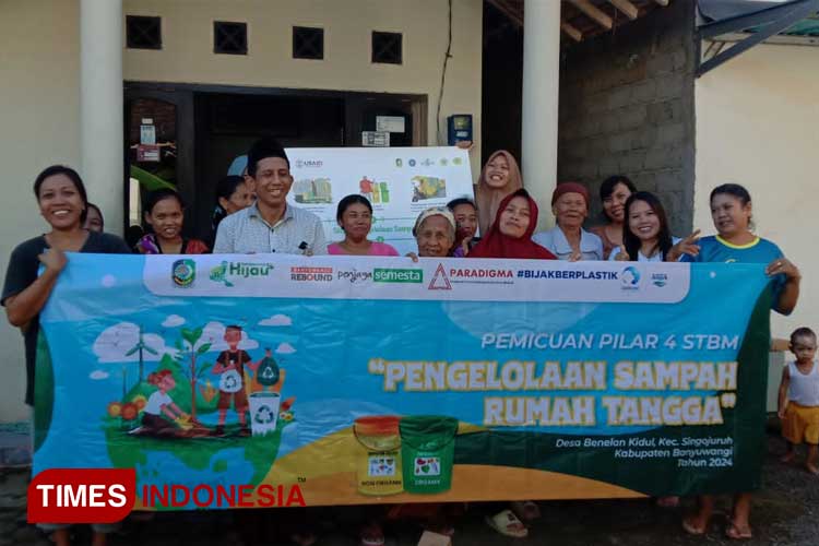Kegiatan edukasi pengelolaan sampah berbasis rumah tangga yang dilakukan AQUA Banyuwangi dan Banyuwangi Hijau. (Foto: Syamsul Arifin/TIMES Indonesia)