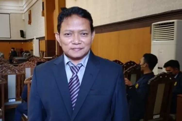 Ketua Gabungan Komisi I dan IV pembahasan Raperda fasilitasi penyelenggaraan pesantren DPRD Banyuwangi, Bashir Khadim. (Foto: Fazar Dimas/TIMES Indonesia).