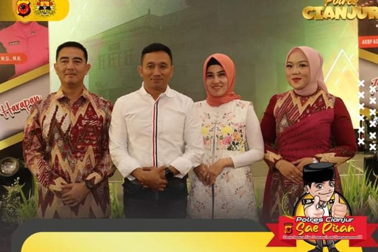 Kapolres-lama-dan-baru-Cianjur-2.jpg