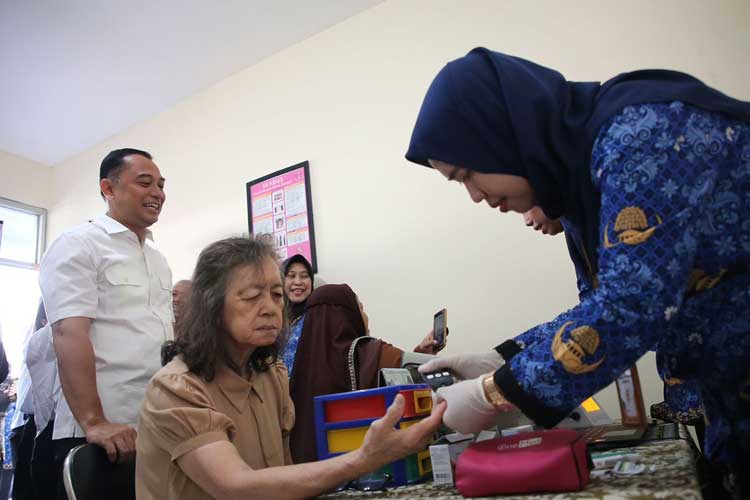 Pemkot-Surabaya-3.jpg