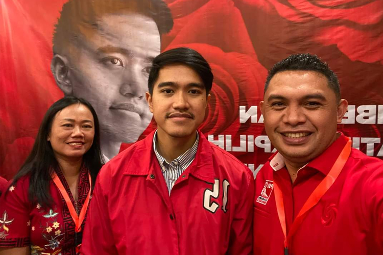 Calon Bupati Kabupaten Pulau Morotai, Deny Garuda saat foto bersama Ketua Umum PSI Kaesang Pangarep di Jakarta. (Foto: Deny for TIMES Indonesia).