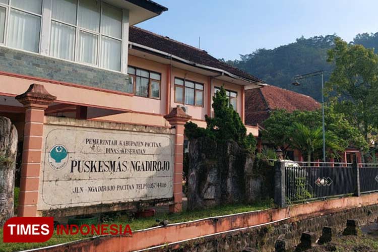 Tampak dari depan Puskesmas Ngadirojo (Foto: dok. TIMES Indonesia)