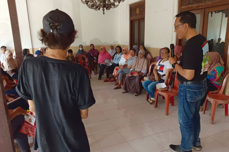 menyampaikan-materi-pelatihan-2.jpg