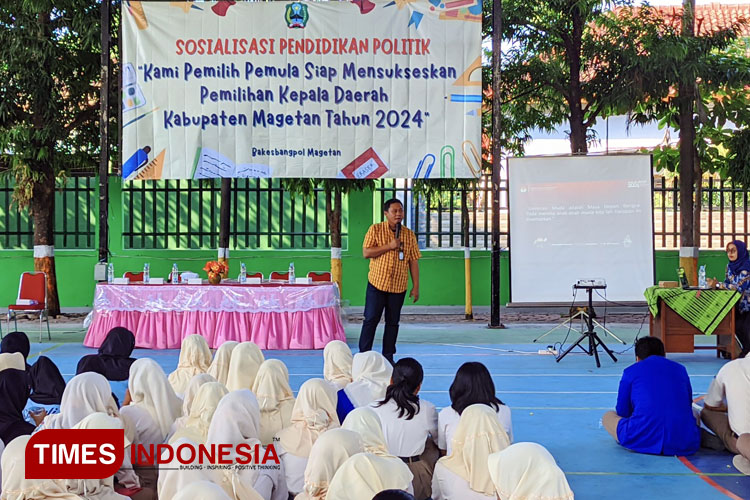 Ketua-KPU-Magetan-Noviano-Suyide-a.jpg