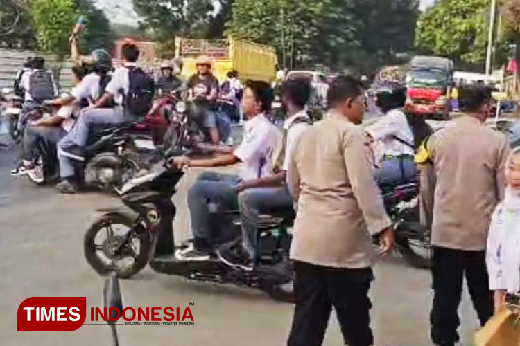 Polisi Selidiki Video Viral Aksi Penyerangan Pelajar di SMKN 1 Palasah Majalengka 