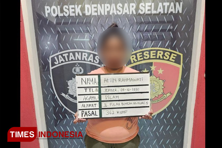 Tersangka AR, ART yang diduga melakukan pencurian barang berharga milik majikannya hingga mencapai Rp350 juta. (FOTO: Susi/TI)