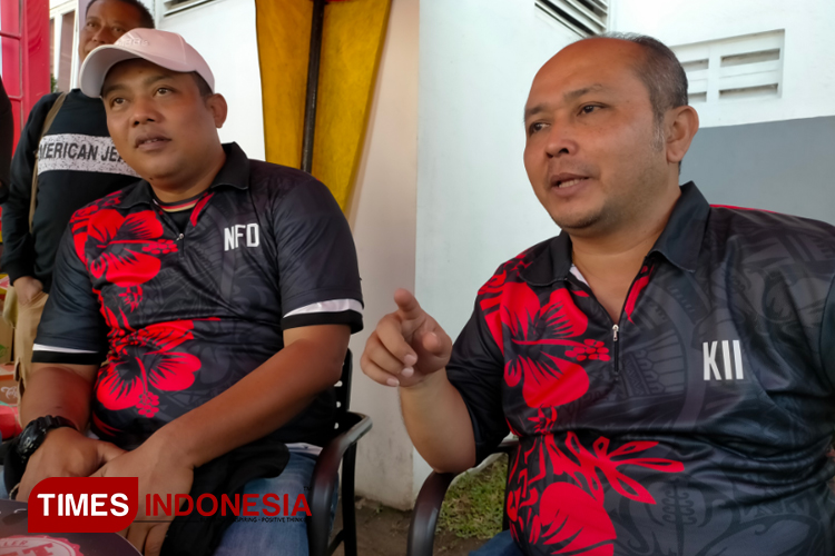 Branch Manager Malang, Kristanto Inwahyudi dan Branch Manager Sidoardjo, Nur Fuad saat menjelaskan acara itu kepada wartawan (FOTO A: Widodo Irianto/TIMES Indonesia)