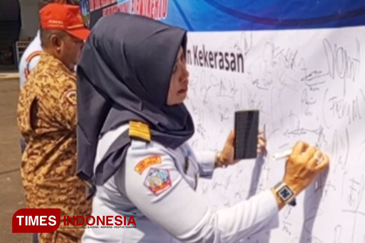 tenaga-pendidik-dan-taruna.jpg
