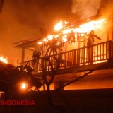 Kebakaran Melanda 19 Vila The Amasya Villas Seminyak Bali, 24 Damkar Diturunkan