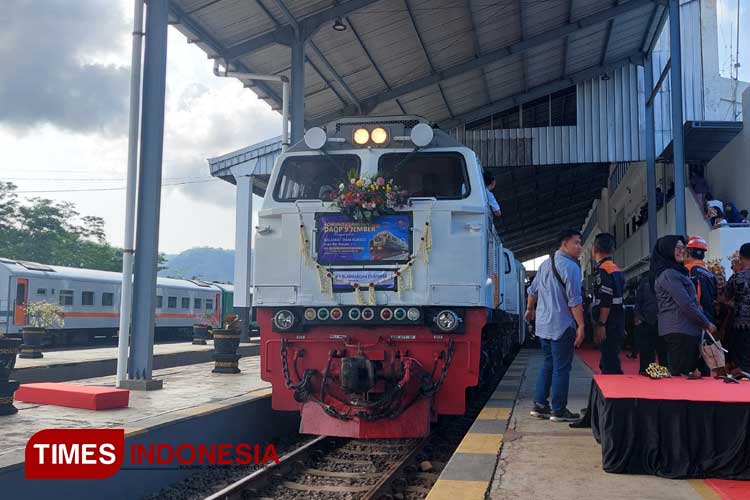 KA-Blambangan-Ekspres-2.jpg