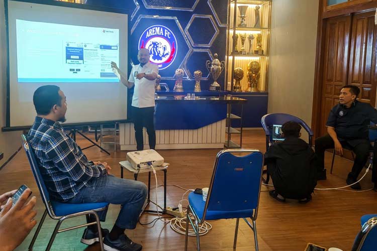 Manajemen Arema FC saat audiensi membahas soal homebase Liga 1 musim 2024/2025. (Foto: Dok. Arema FC/TIMES Indonesia)
