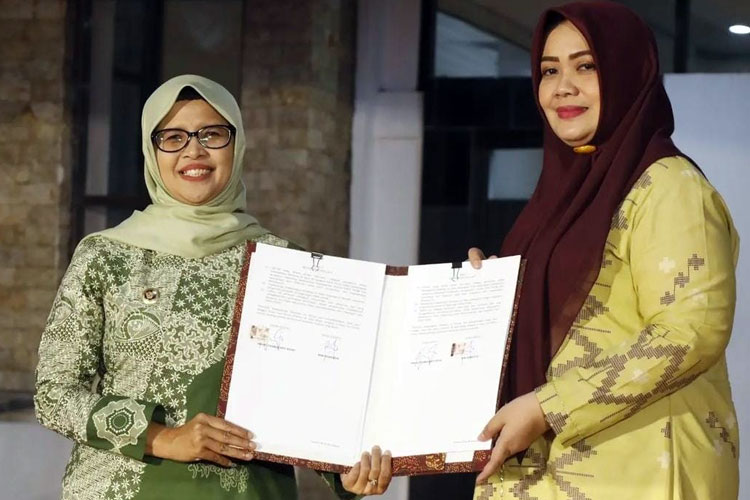 Bupati Blitar Rini Syarifah menjalin kerja sama strategis dengan Pemkab Bima (Foto: Humas Pemkab Blitar)