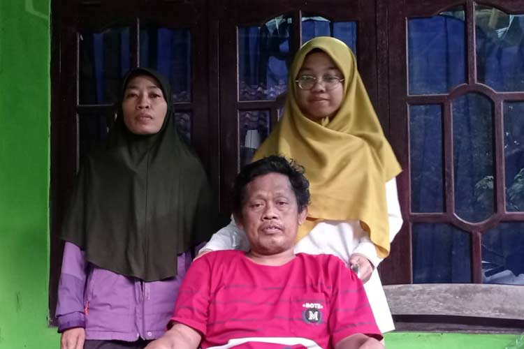 Kisah Happy, Anak Buruh Pabrik Kayu diterima Kuliah Gratis di Fakultas Peternakan UGM